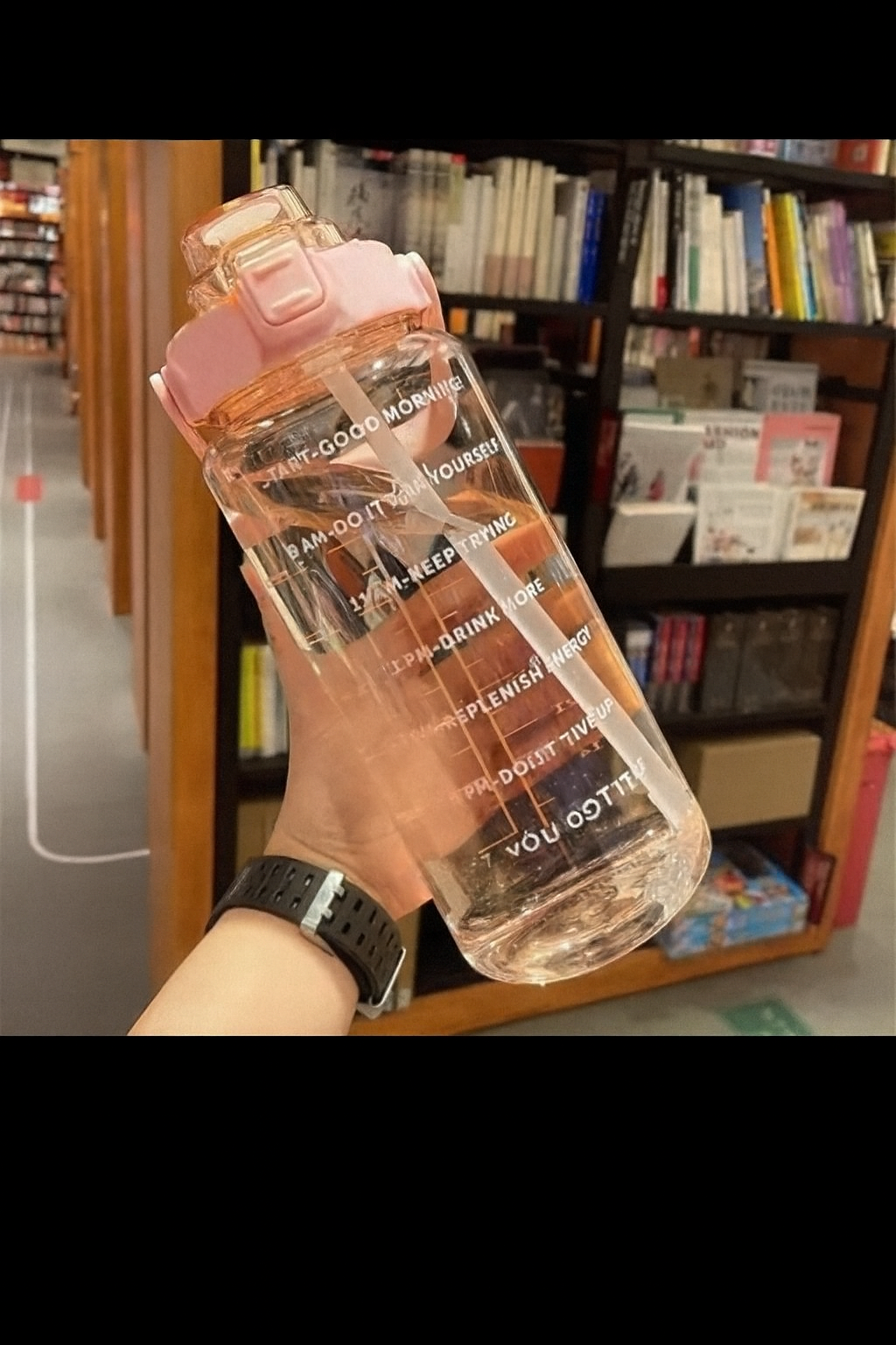“Stay Hydrated, Stay Strong 💧 | FlexAura Premium Sports Bottle"